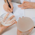 O que acontece com silicone depois de 10 anos